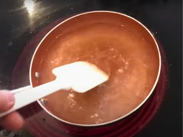 How to Clean Burnt Food from a Nonstick Pan Vinegar And Water 2