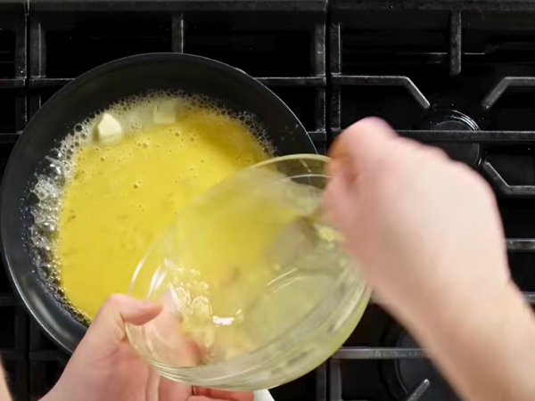 Omelette With Ricotta Cheese - Step 3 Cook The Eggs