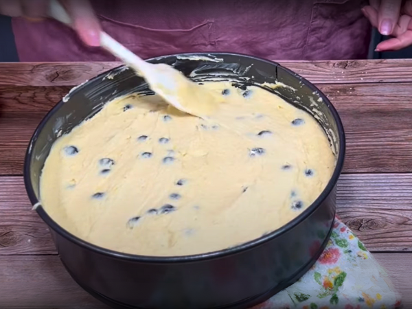 Recipe Blueberry Ricotta Cake - Choosing The Right Pan - Grease the pan with butter or non-stick spray and line the bottom with parchment paper.