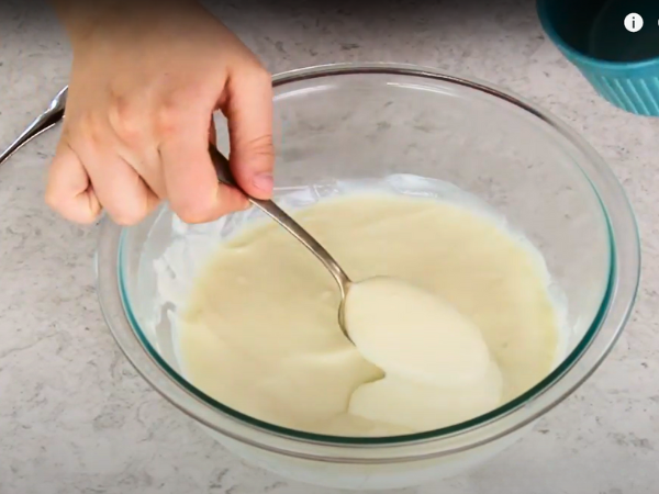 recipe Rich Vanilla Pudding - Cooking Step- Chill the pudding: Pour the pudding into individual serving bowls.