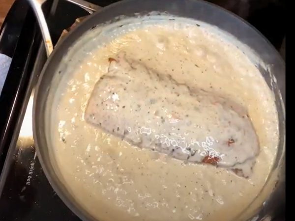 salmon with alfredo sauce - Final Touches